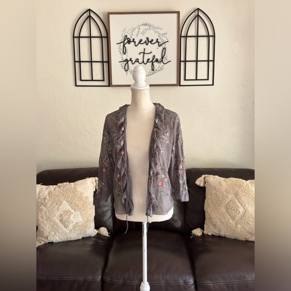 J Jill Floral Embroidered Gray Tie Front Cardigan Boho Size S Hippie Casual - Picture 9 of 11